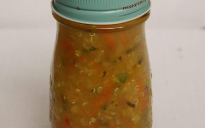 Zupa z komosy i czerwonej soczewicy.