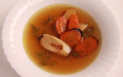 Bulion z pieczonych warzyw. Baza do zup.